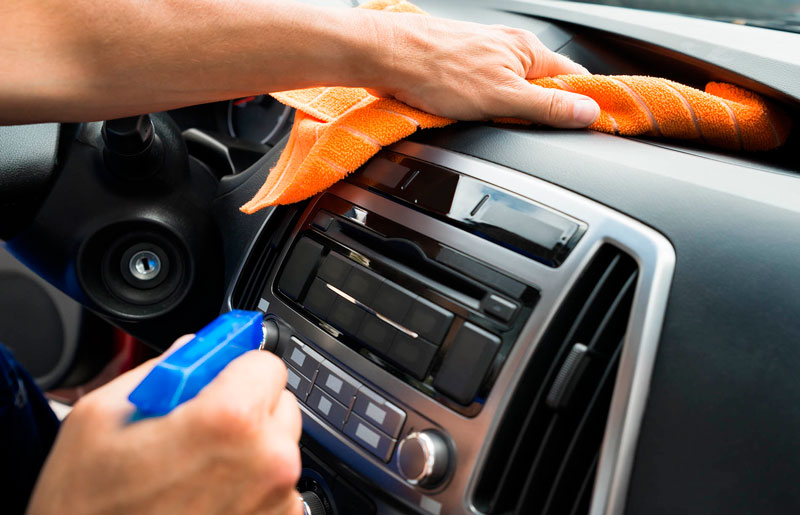 Как поддержать чистоту в салоне автомобиля?