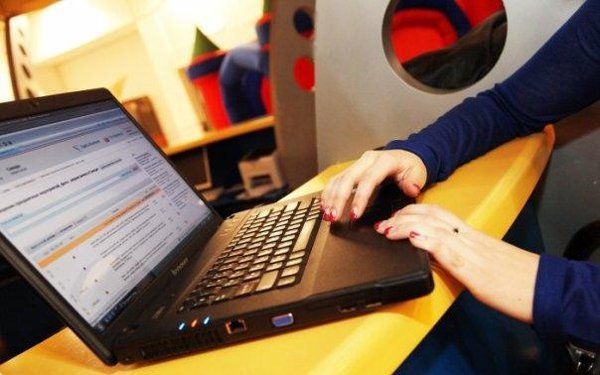 В два раза выросло количество обращений в ГИБДД через интернет 