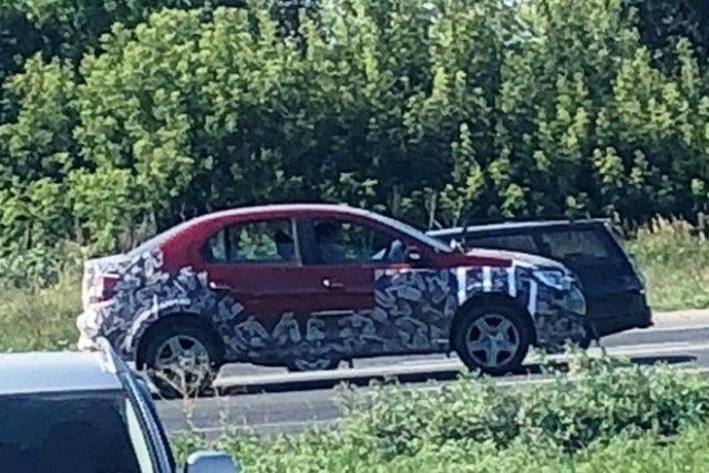 Пойман «внедорожный» Renault Logan