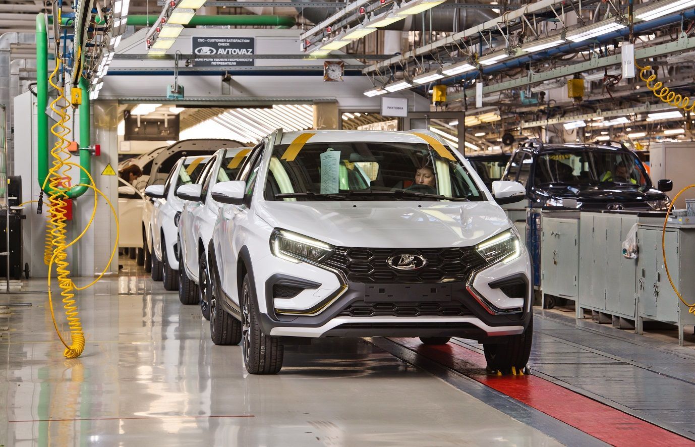 Стартовало производство LADA Vesta с мощным мотором и коробкой автомат