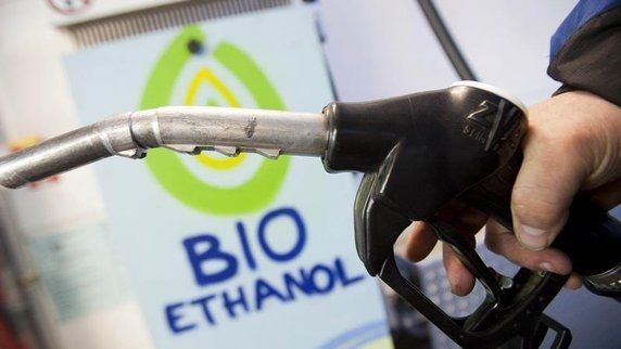 Спирт рулит? В России создали альтернативное автомобильное топливо 