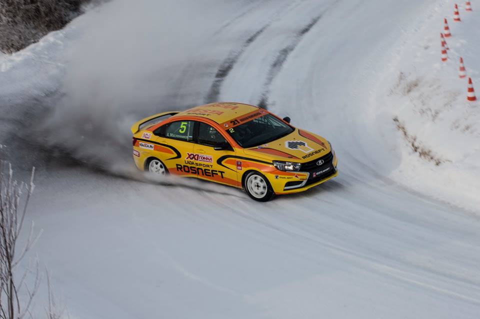 К победе за рулем LADA: подробности Рождественской гонки Чемпионов