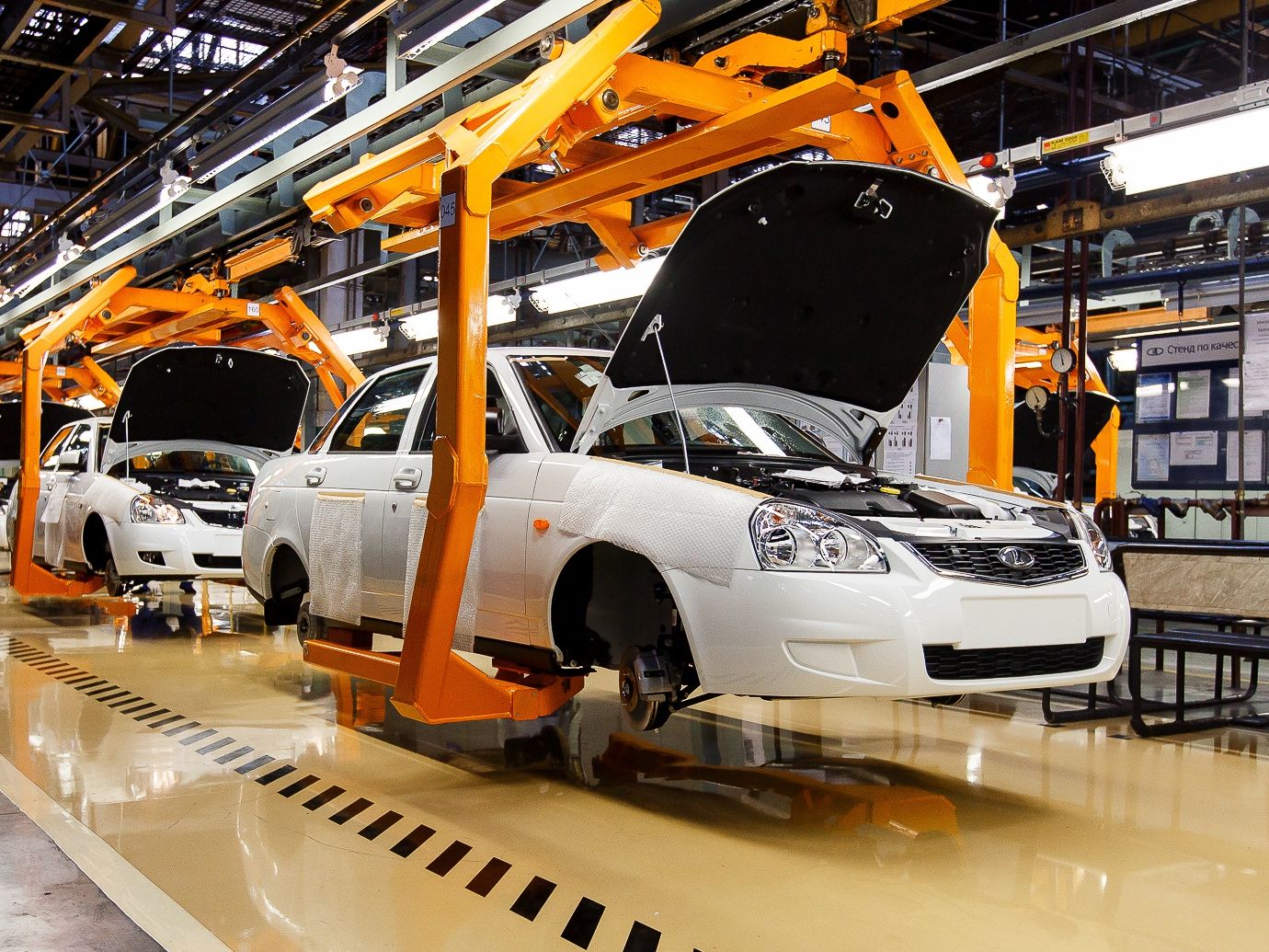 Переживет ли производство LADA Priora нынешнее лето?