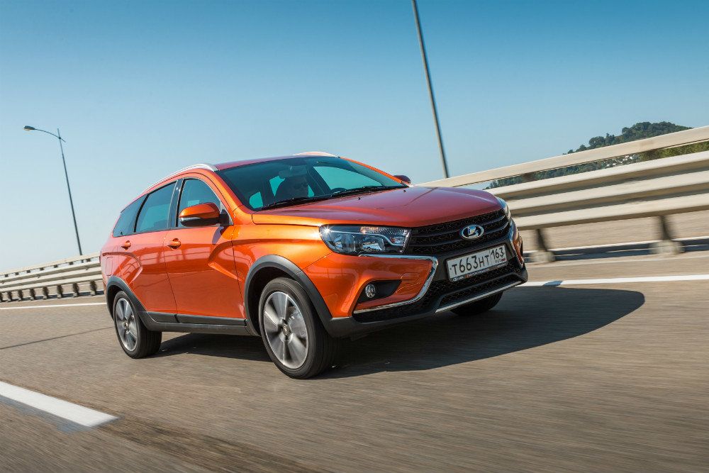 Lada Vesta SW и SW Cross: Первый тест-драйв главных новинок года 