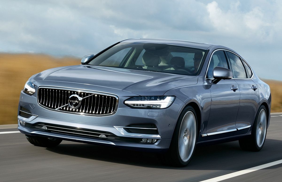 У Volvo всемирный отзыв - более двухсот тысяч машин