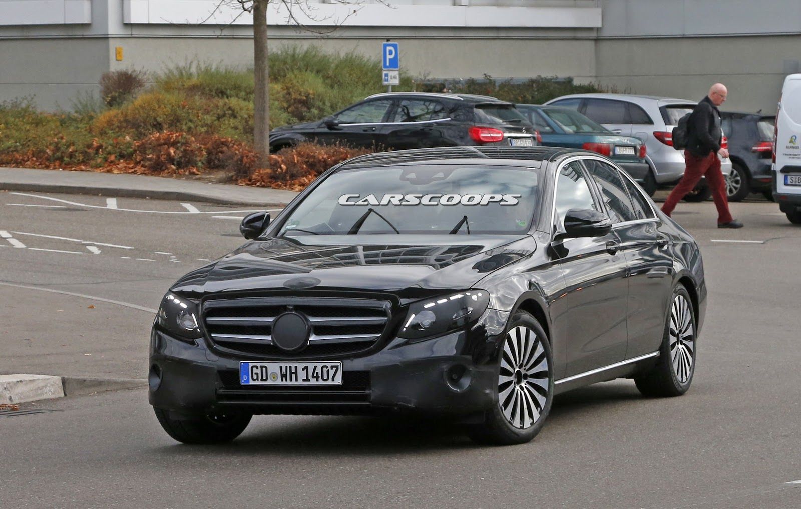 Mercedes готовится явить миру E-Class 2017 модельного года