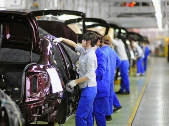 АВТОВАЗ может продлить "четырехдневку" до 2017 года