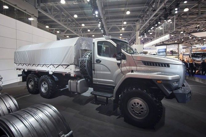 «Группа ГАЗ» разработала автомобиль «Урал Next» с правым рулем
