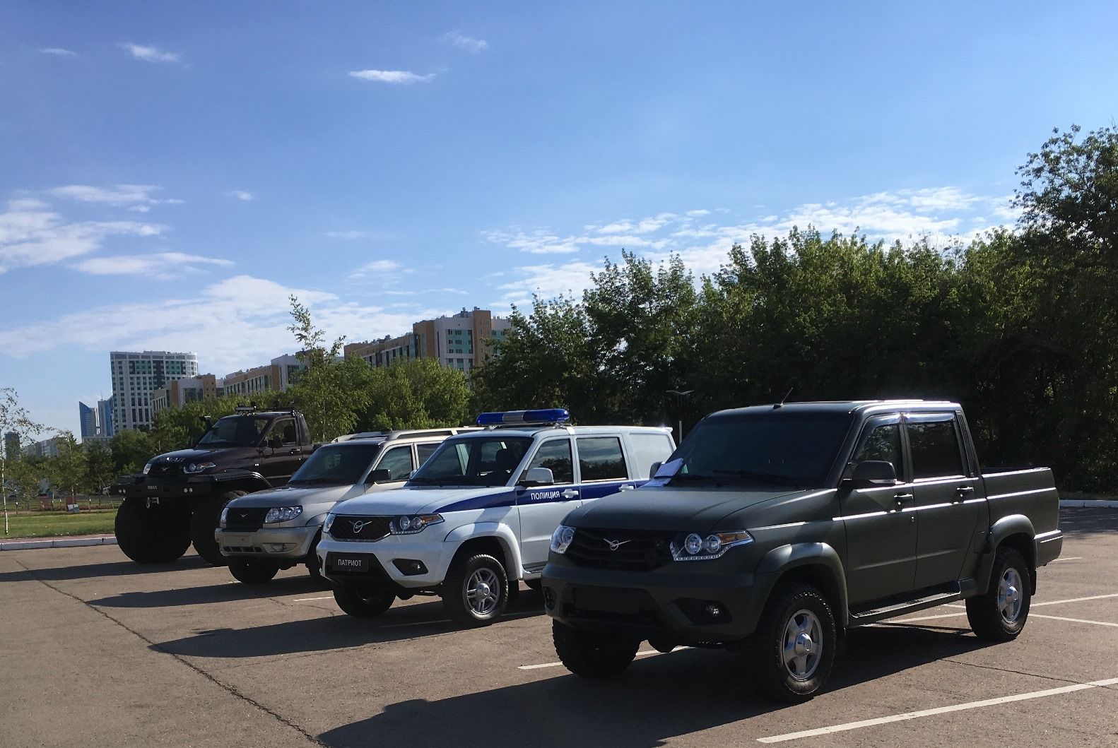  В Астане прошел показ спецтехники на базе внедорожников УАЗ