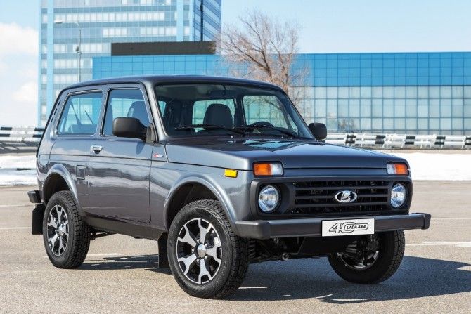 Стала известна стоимость юбилейной спецверсии LADA 4х4