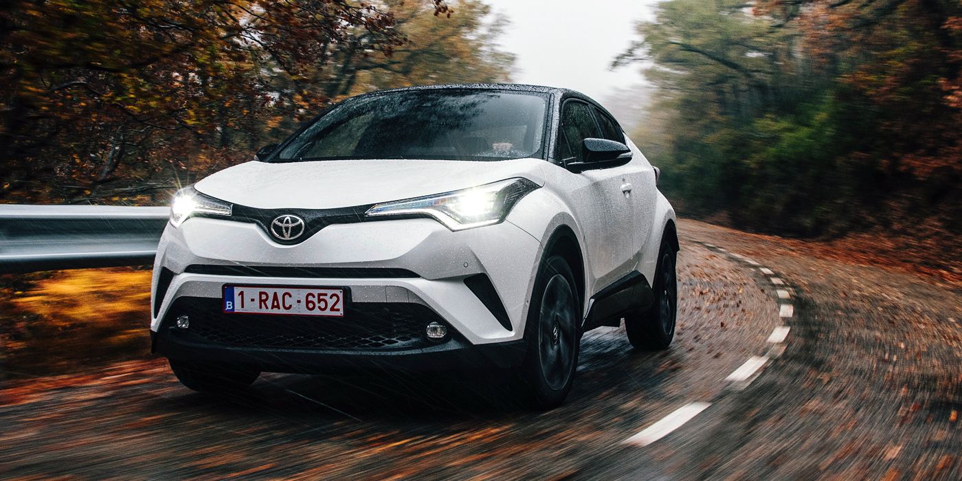 Toyota думает продавать в России кроссовер CH-R  