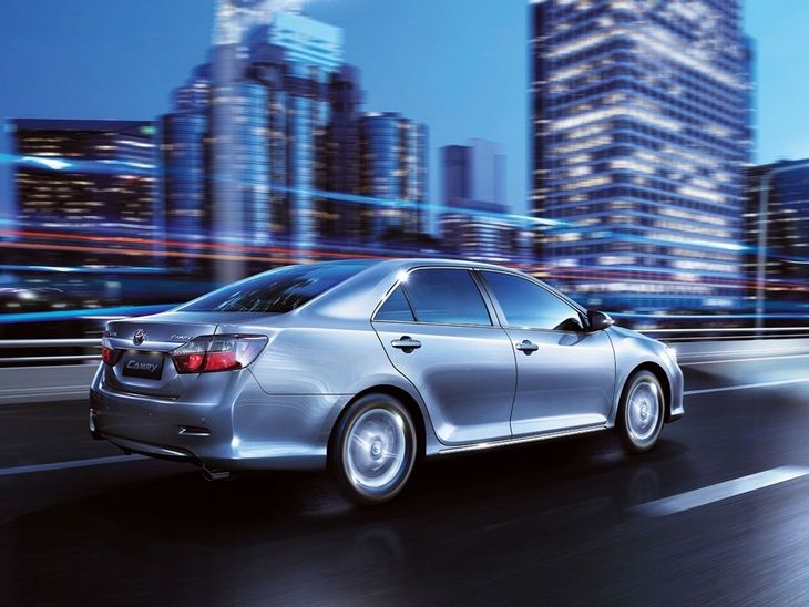 Toyota отзовет машины в России