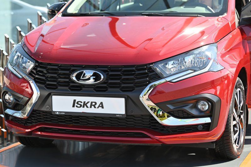 АВТОВАЗ готовит к выпуску Lada Iskra и новый двигатель 1.8