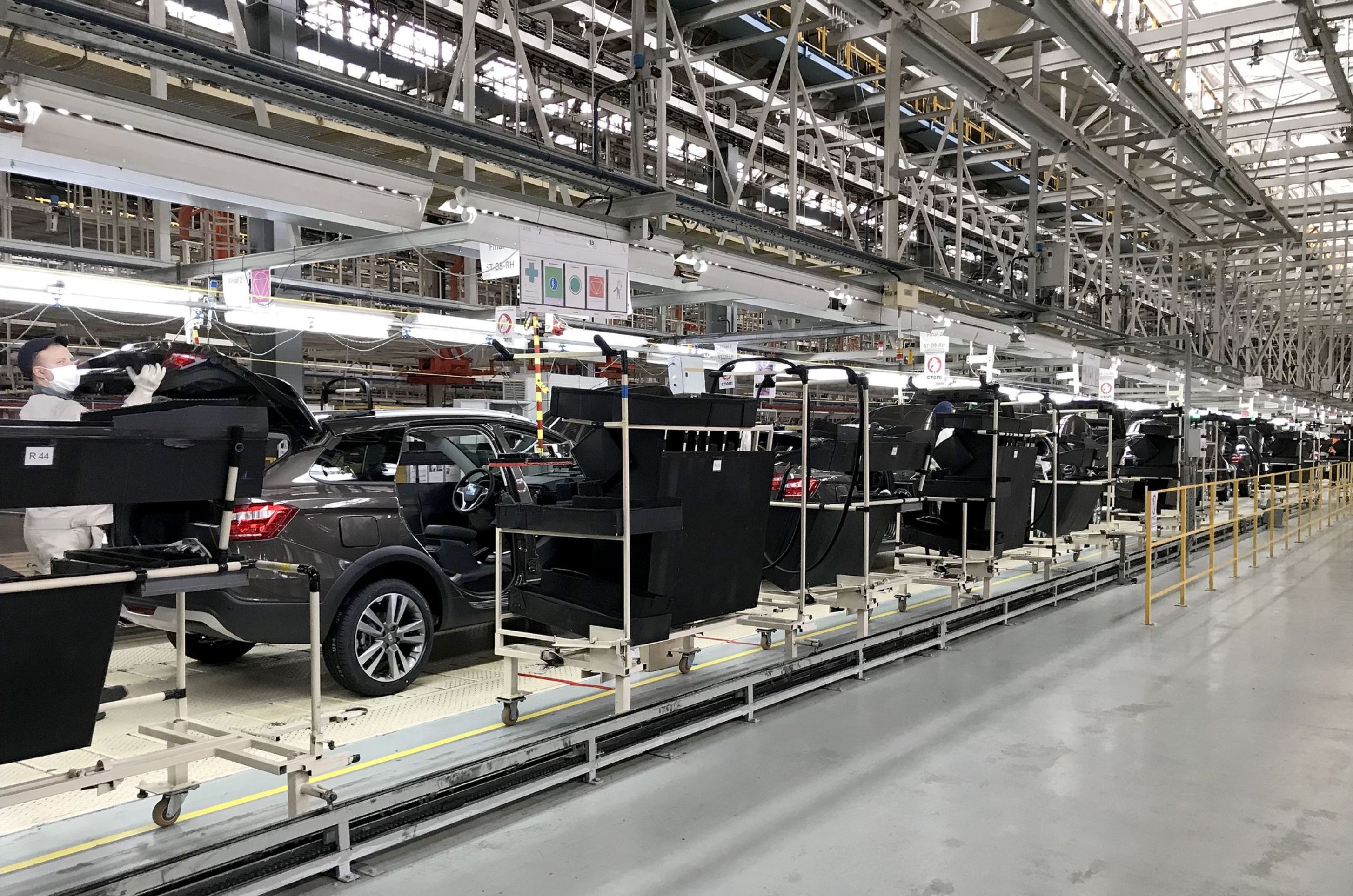 АВТОВАЗ не будет закрывать завод в Ижевске