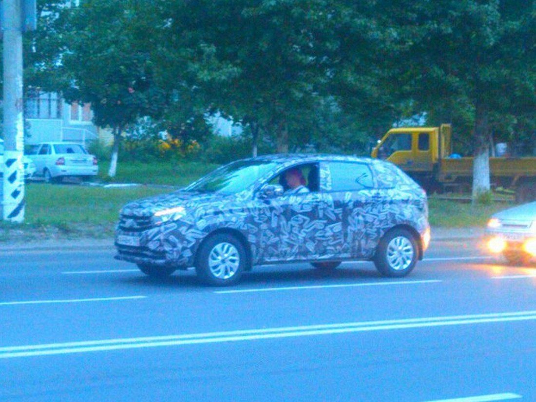 LADA XRAY снова угодил в объективы камер