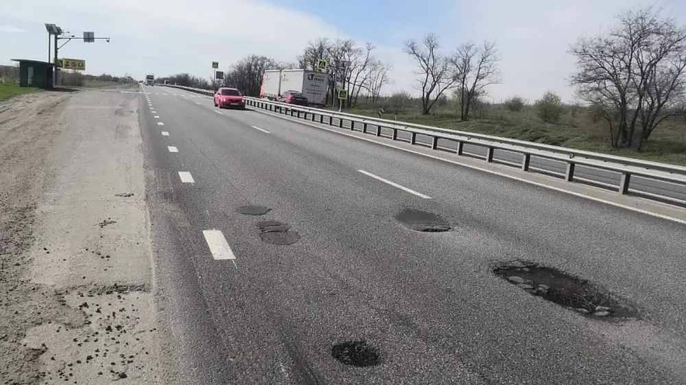 Прокуратура взялась за ямы на трассе М4