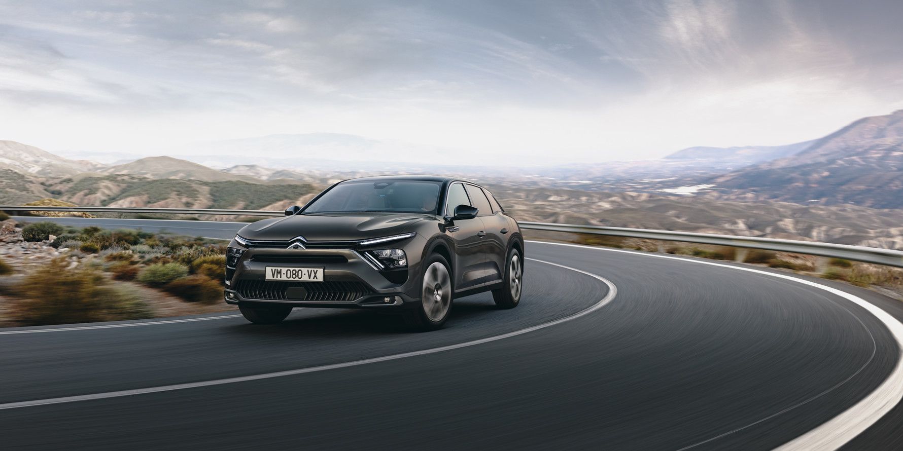 Citroen представил новый флагман C5 X — смесь фастбека и кроссовера