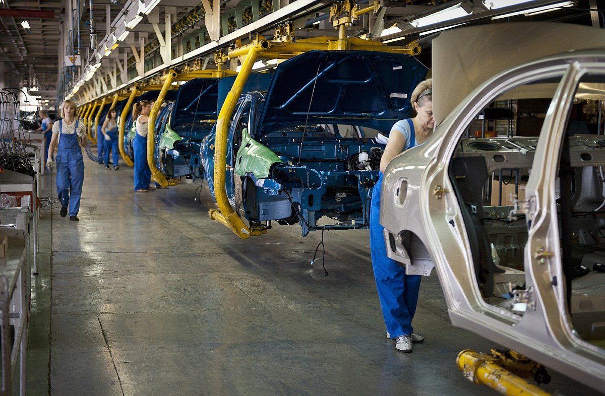 АВТОВАЗ перестал поставлять машинокомплекты в Украину