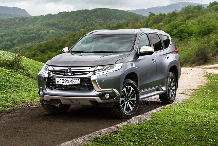 Mitsubishi Pajero Sport подешевел на 200 000 рублей