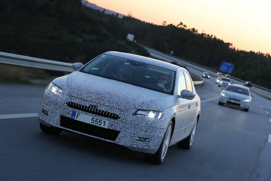 SKODA показала Superb нового поколения
