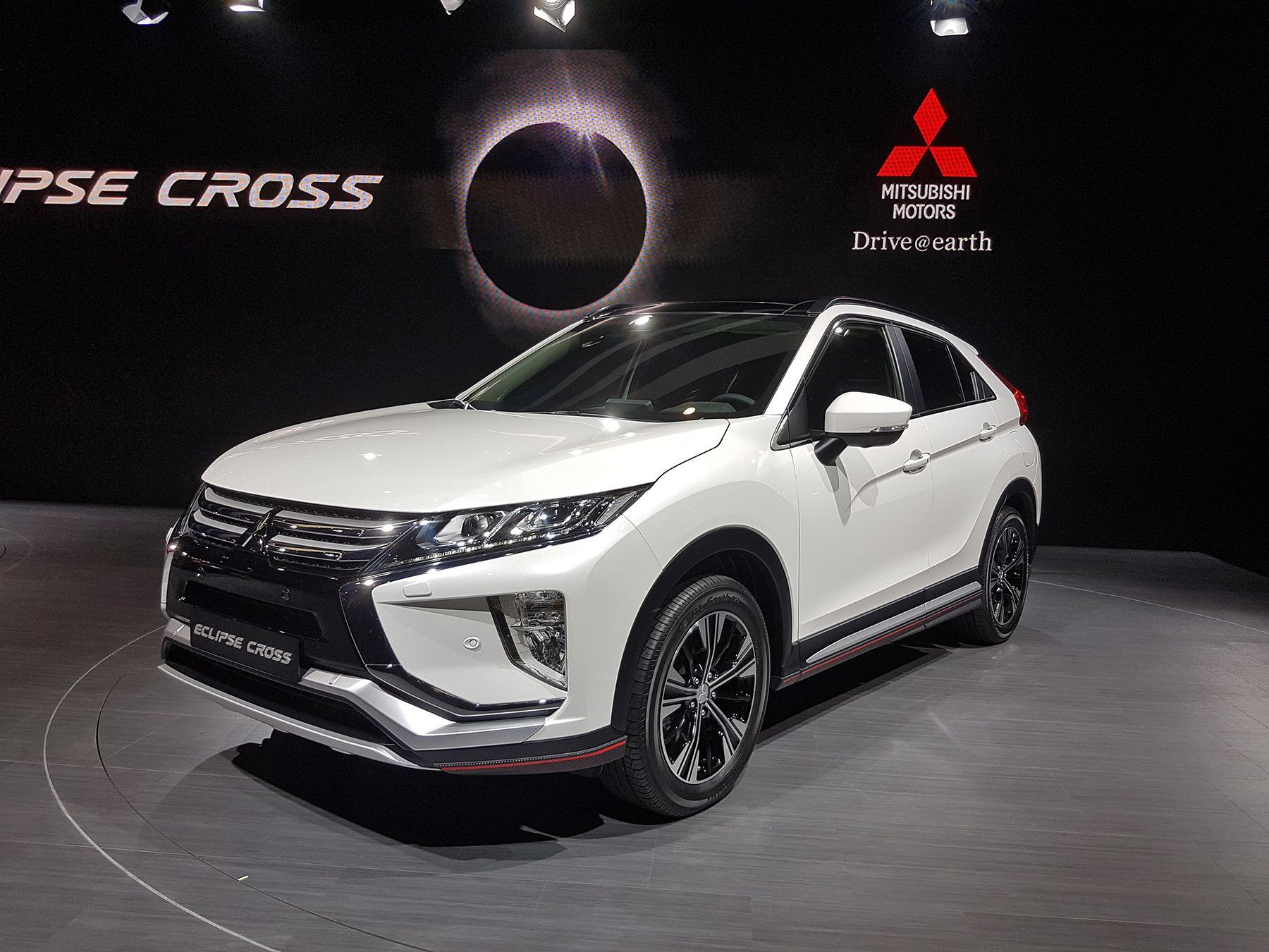 Mitsubishi Eclipse Cross прибудет к весне