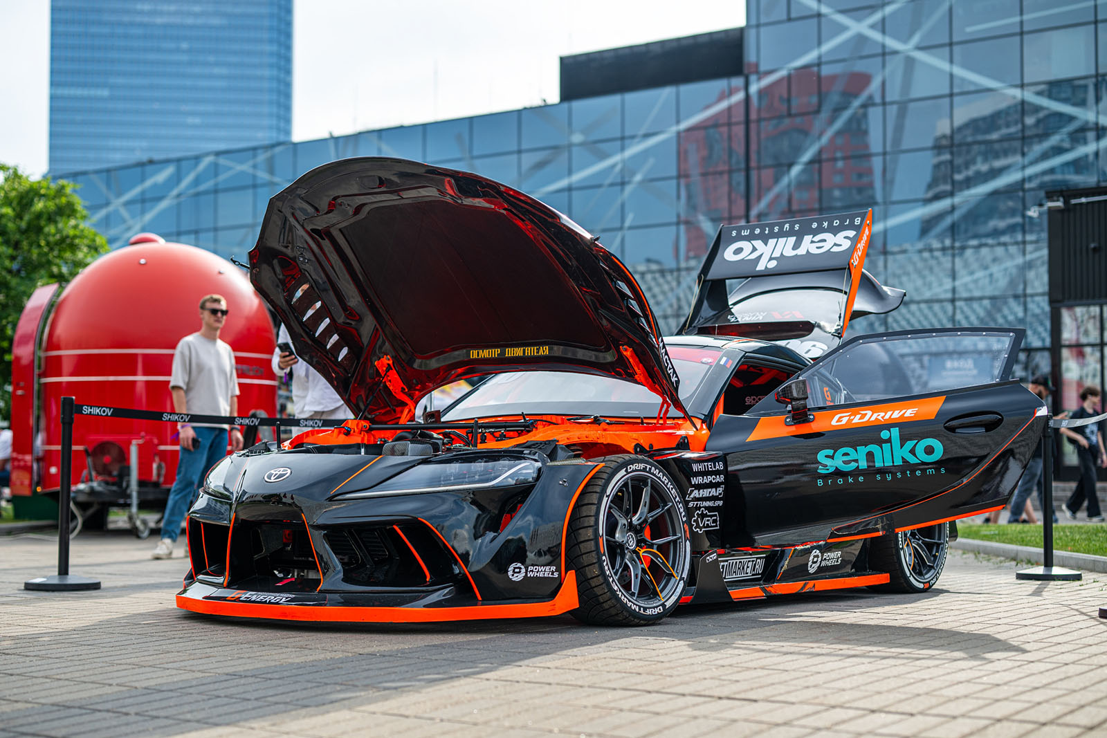 Тюнинг Шоу в Москве - более сотни  необычных авто на одной площадке!