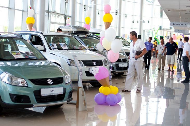 Российский авторынок рухнул в августе