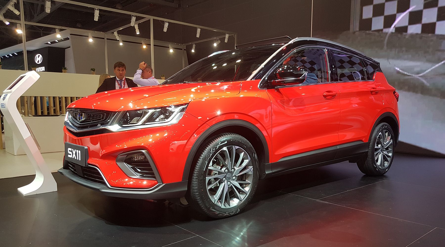 Geely привезли в РФ конкурента Toyota CH-R