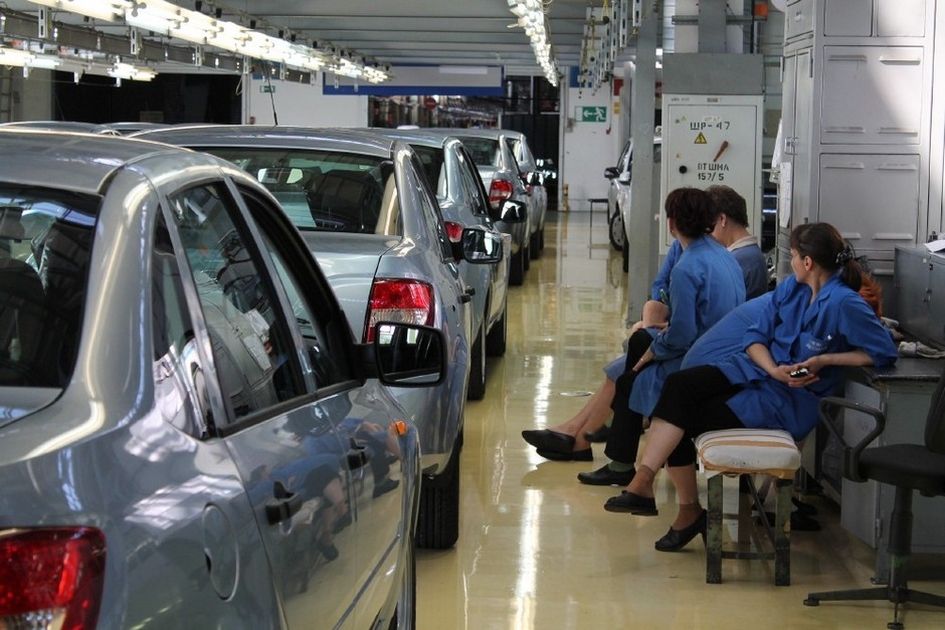 АВТОВАЗ оптимизирует численность сотрудников