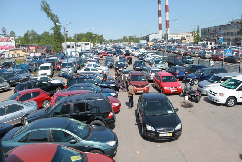 Названы самые популярные подержанные авто России