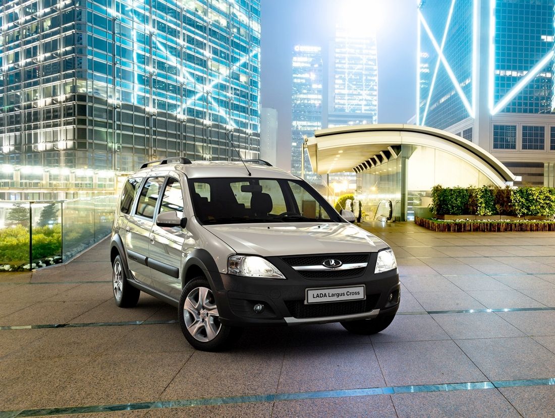 Largus Cross доступен с новым салоном