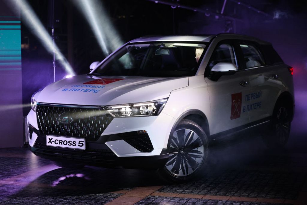 LADA X-Cross 5.jpg