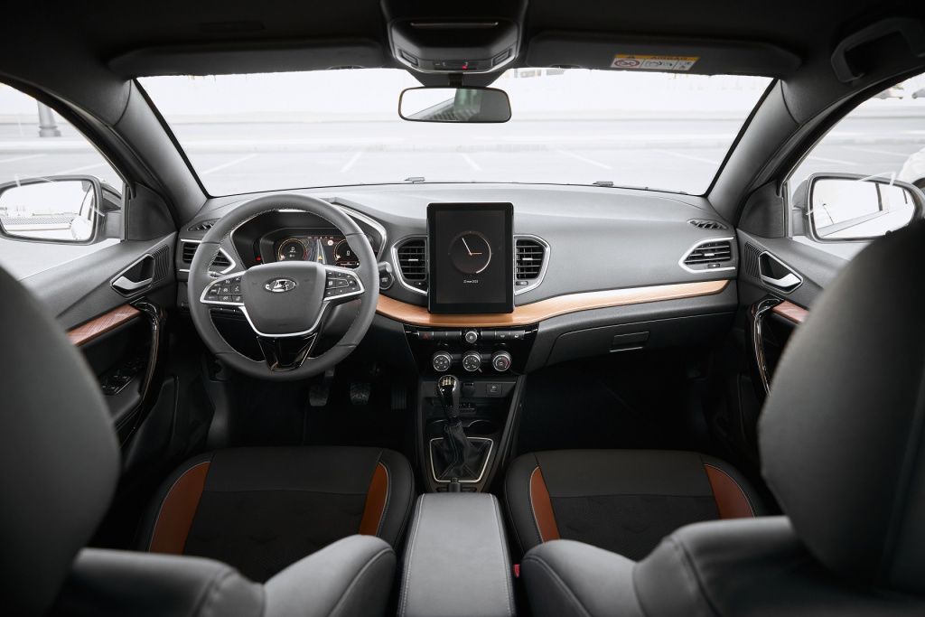 LADA Vesta_салон.jpg