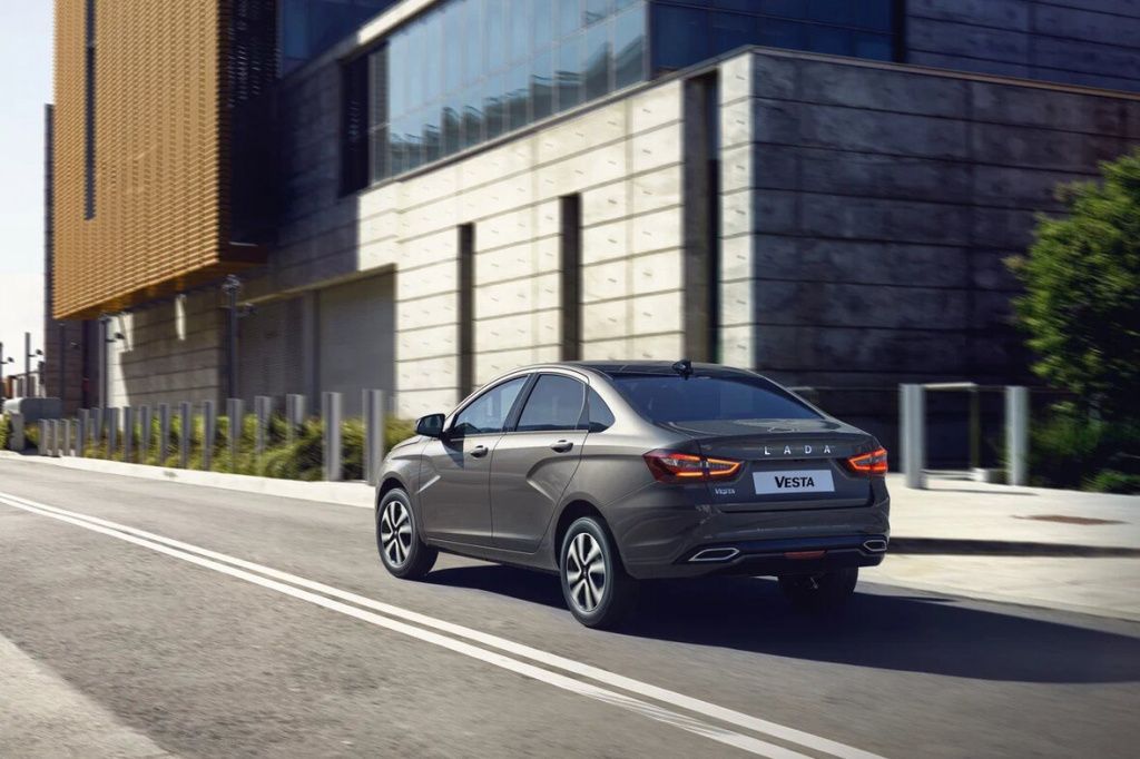 LADA_Vesta_SE_2.jpg