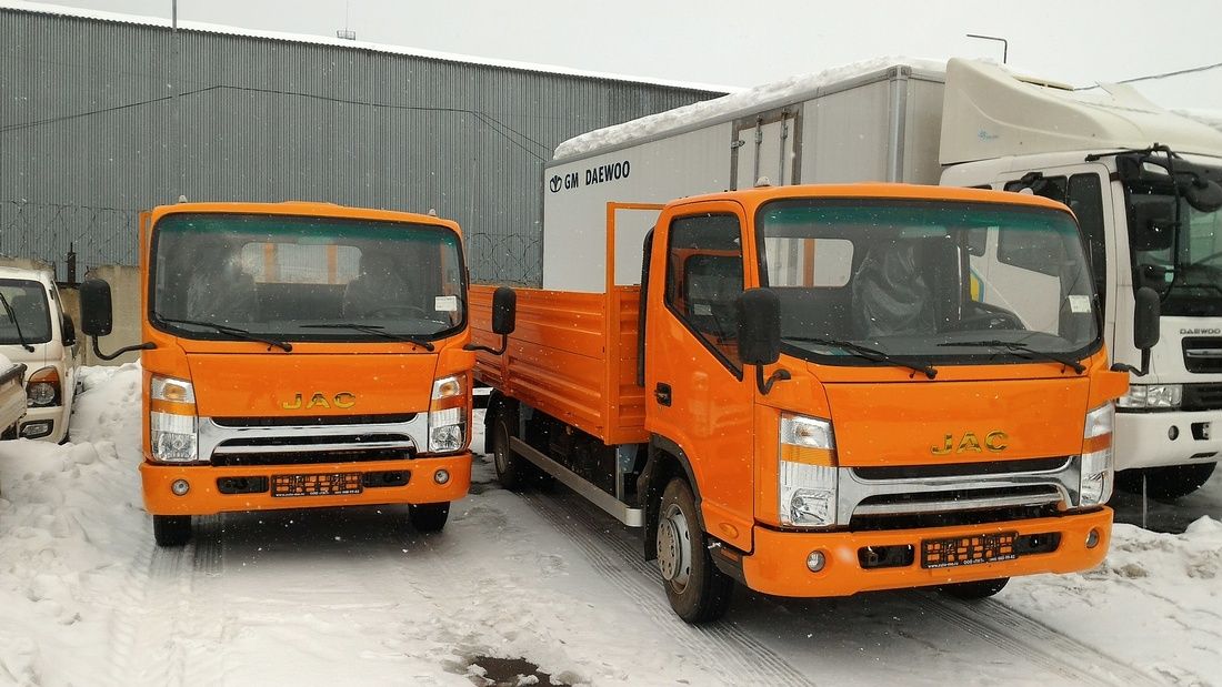 Грузовики JAC N-75 для компании «Краснопутьский стройцентр»