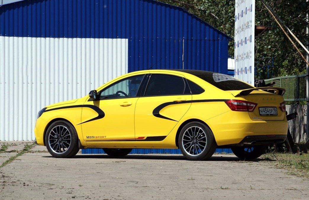 LADA Sport покажет "заряженные" автомобили на выставке в честь 50-летия АВТОВАЗа