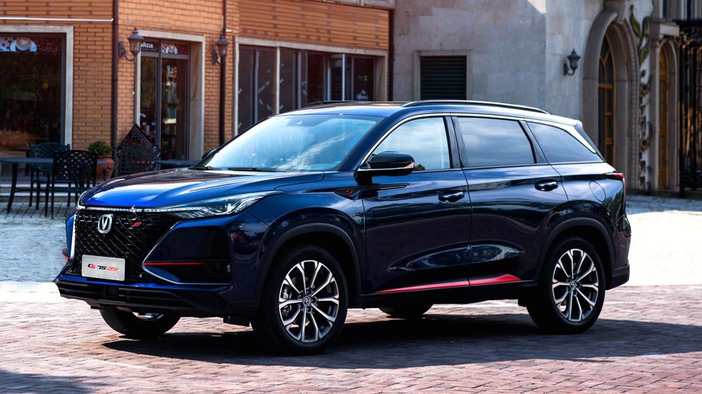 Changan расширит свою линейку в России двумя новыми кроссоверами. 