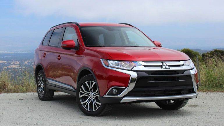 Обновленный Mitsubishi Outlander будет осенью