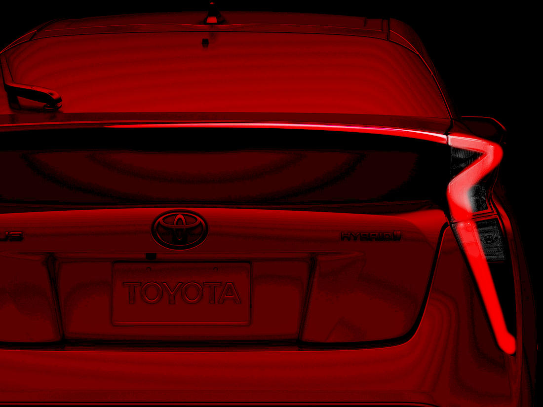 Toyota анонсировала две мировые премьеры