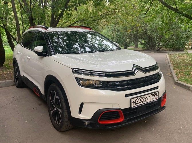 Минпромторг расширил список автомобилей для госслужащих