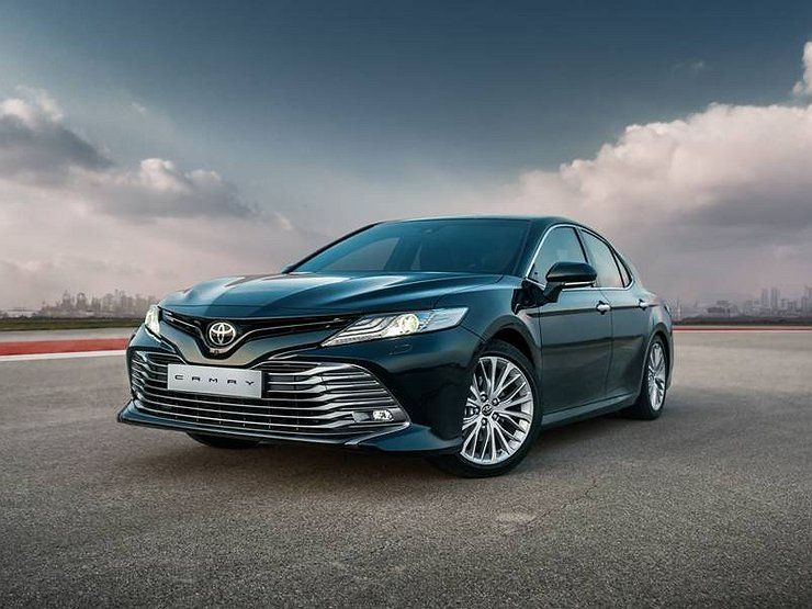 Новая Toyota Camry поступила к российским дилерам