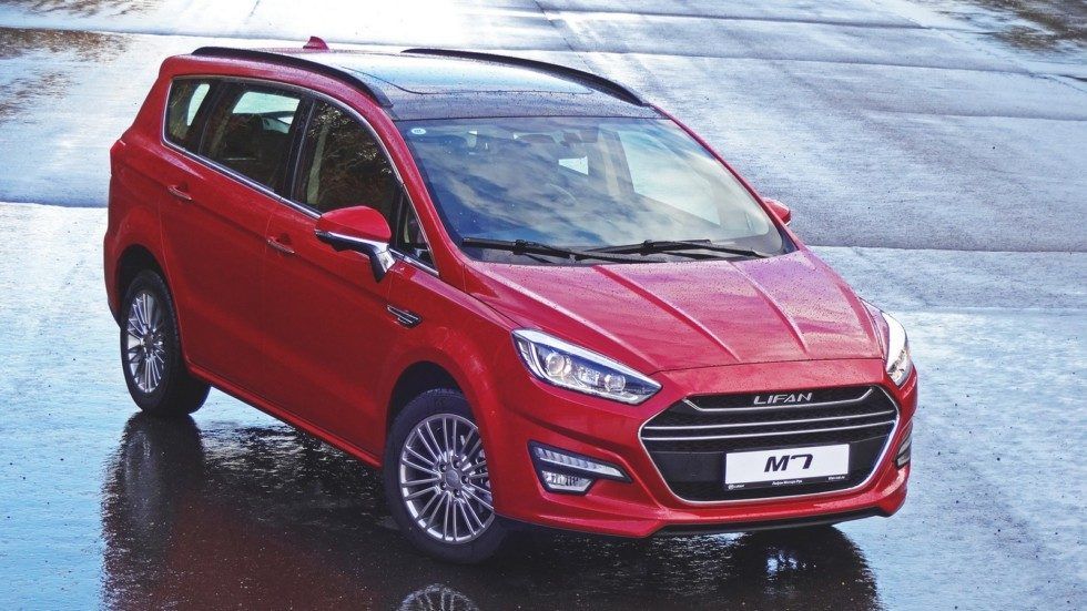 Lifan выбирает новинку для РФ. Минивэн или кроссовер?