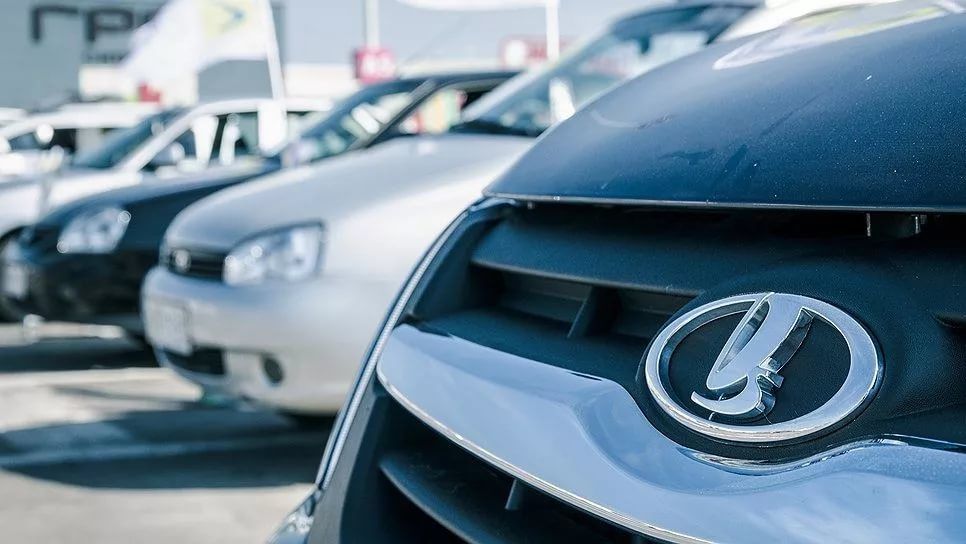LADA возглавила ТОП-10 самых популярных марок вторичного рынка России
