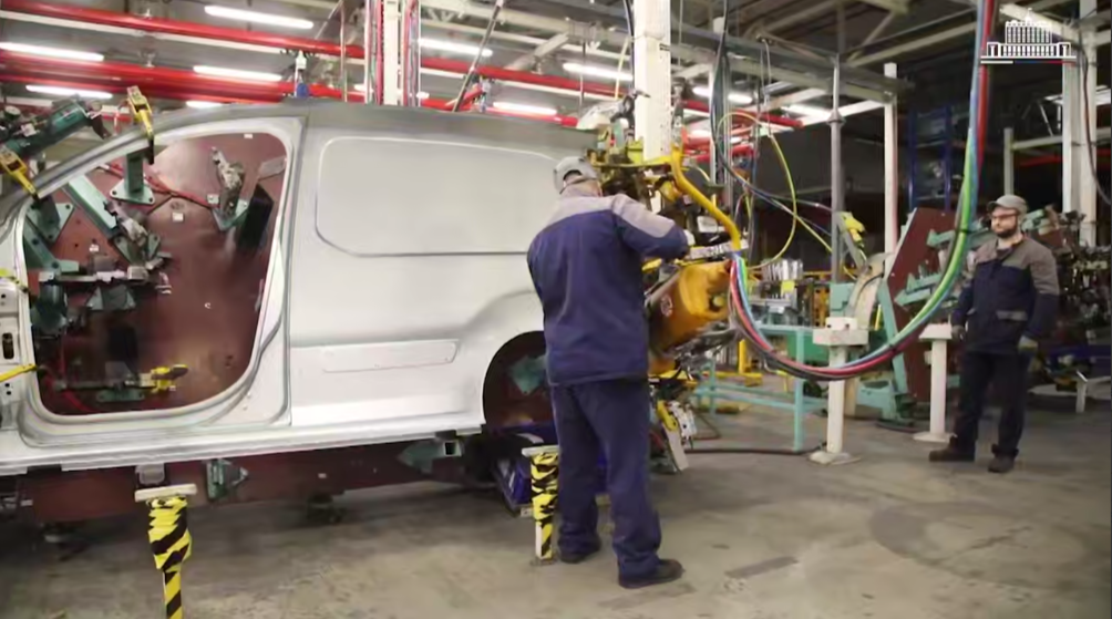 В Калуге наладят производство конкурента Lada Largus - Peugeot Partner