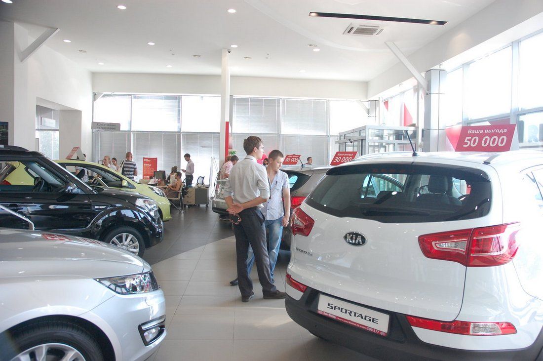 В России всего пяти маркам удастся продать больше 100 тыс. машин