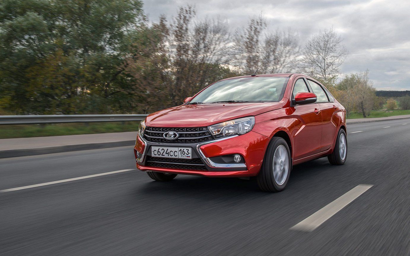 LADA представила три модификации Vesta на МЕФТ-2016