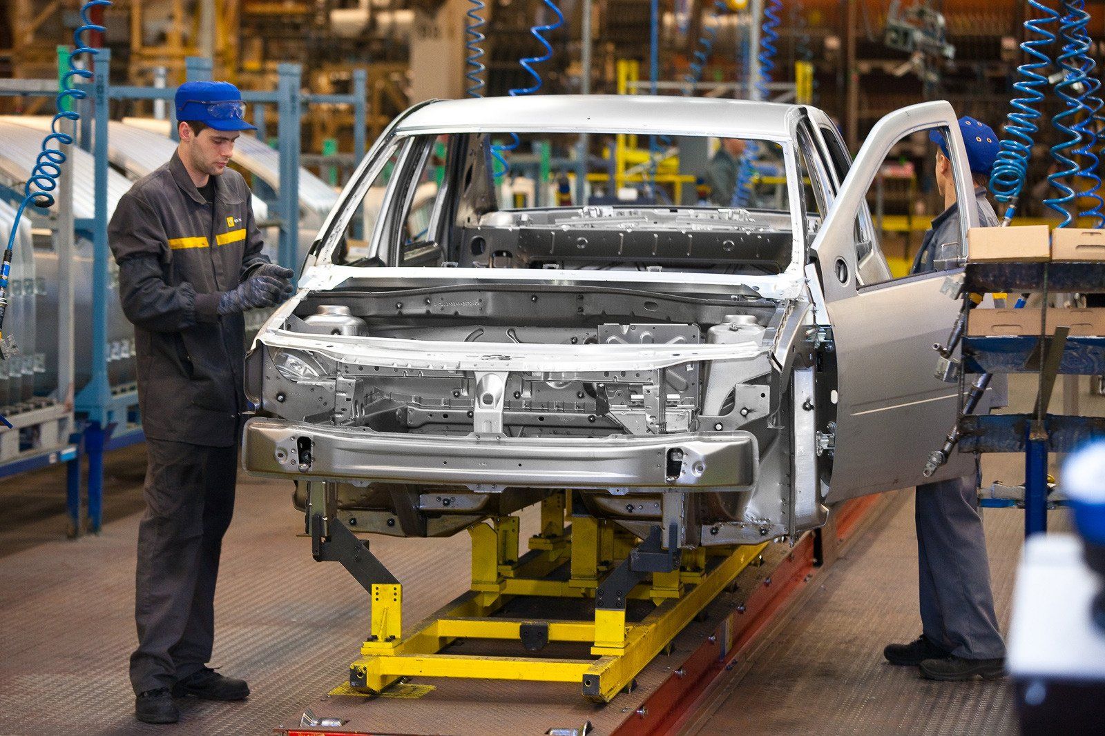Какие автозаводы сегодня работают в России? 