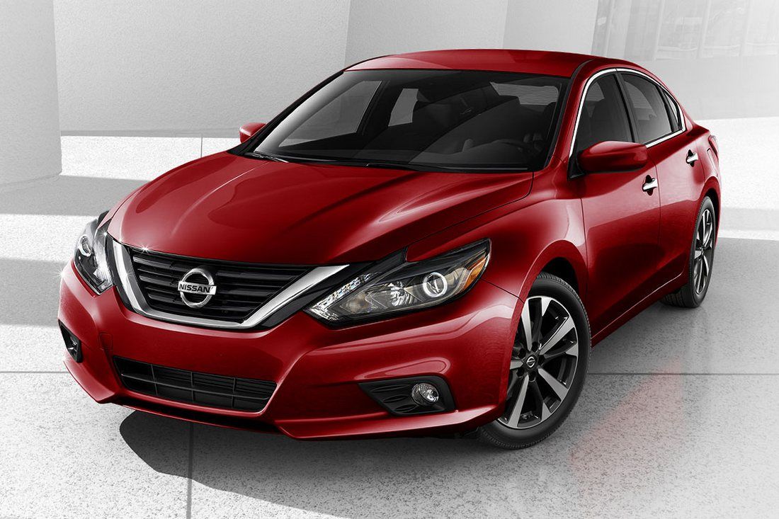 Компания Nissan обновила Teana