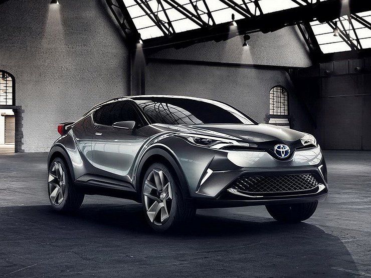 «Паркетные» войны: Toyota привезет в Россию новый мини-кроссовер?