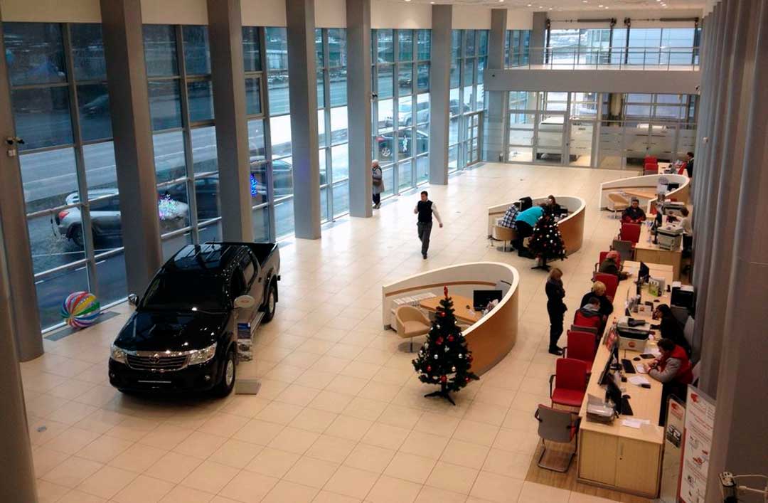 Популярных моделей по адекватным ценам в продаже у дилеров уже нет